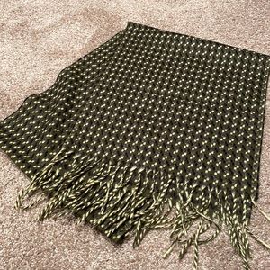 New - but without tags - Cashmere scarf